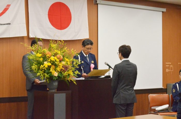 蕨警察署と埼玉県トラック協会支部にて毎年恒例の優良運転者表彰が行われました。